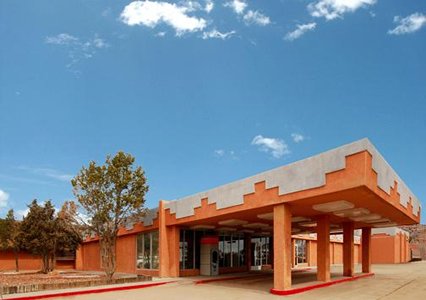 Quality Inn Navajo Nation Capital 01.[1]